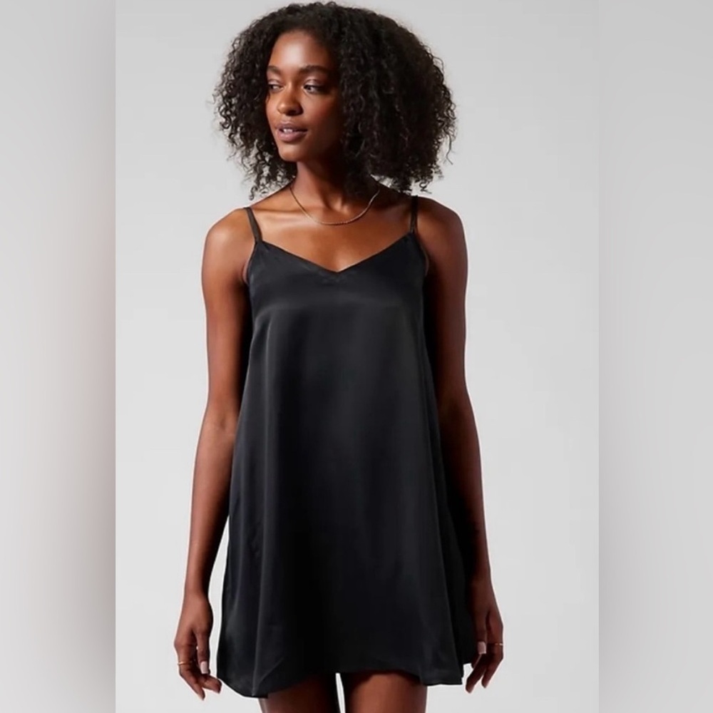 NWT Athleta Calm Cool Slip Sleep Dress Size Medium.